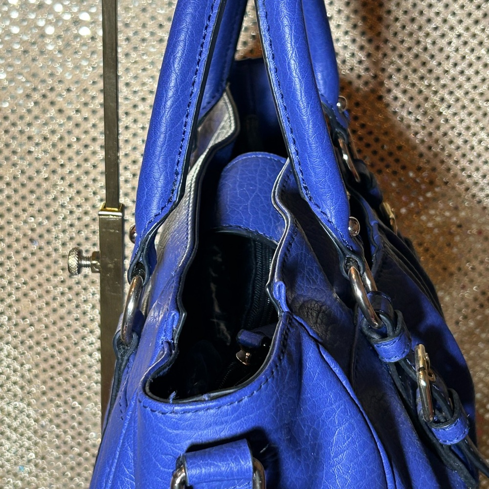 Juicy Couture Blue Crossbody Bag Approx. 15” x 10” x 4.5” - Picture 6 of 17